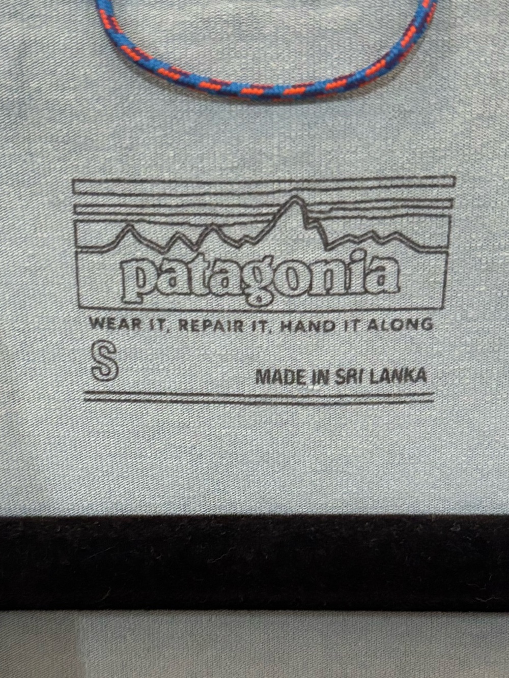 Patagonia Men’s Blue Sage Printed Long Sleeve Hooded Shirt Size Small - Picture 3 of 3